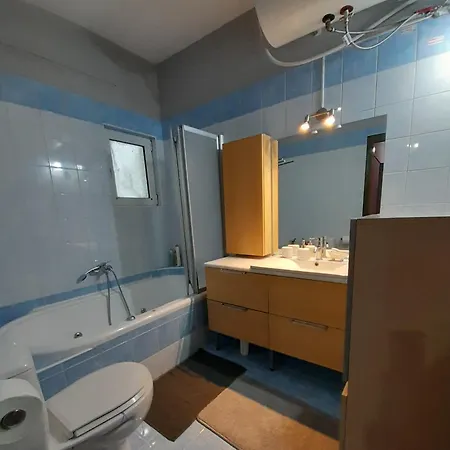 Apartment K & R *